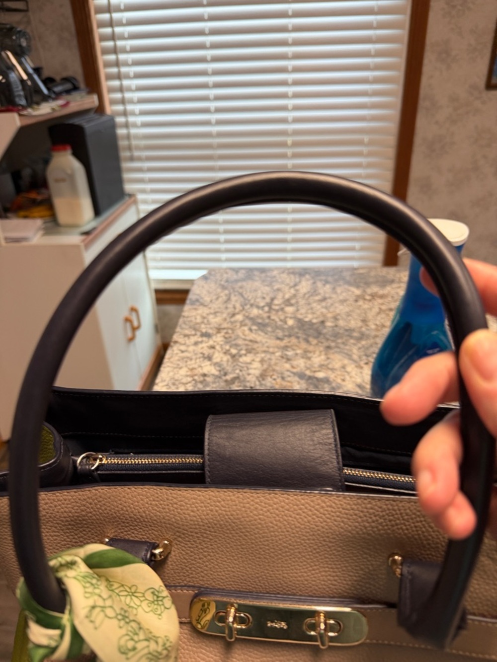 Coach Beige Leather Shoulder Bag with Navy Handles and Green Scarf - Picture 6 of 7